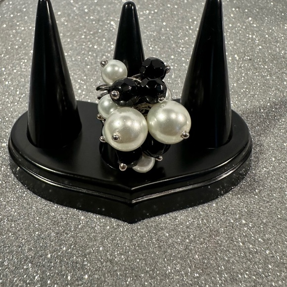 LOVELY FASHION RING! - Picture 3 of 4